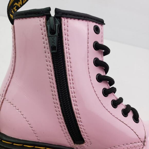 Dr Martens 1460 Girls Size 13 Pale Pink Patent Leather LaceUp Ankle Combat Boots - Picture 10 of 13